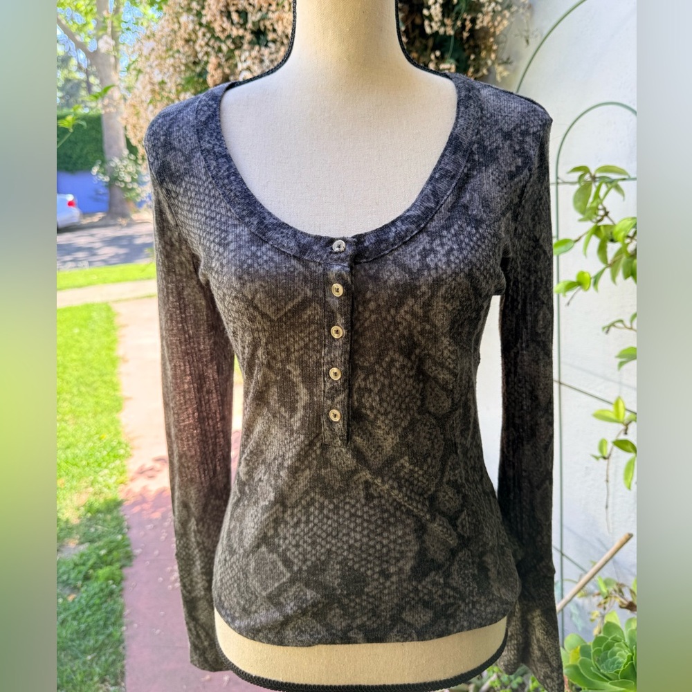 Pilcro Charcoal Snake-Print Long Sleeve Henley